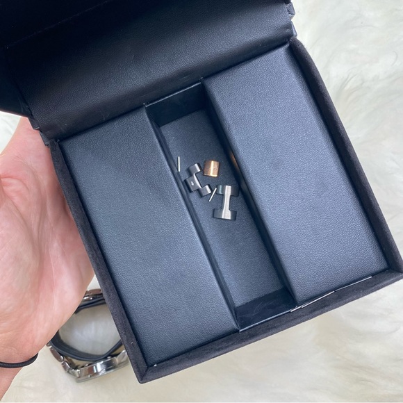 MOVADO Bold womens watch stainless steel. Designer watch - Picture 6 of 17